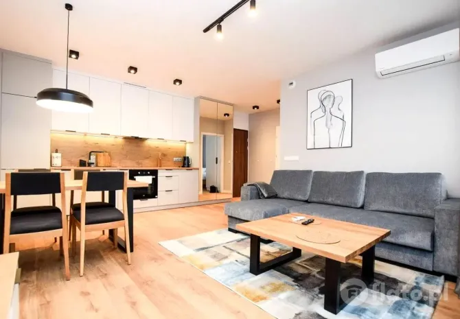 Apartament z garażem, ul. Wrocławska Kraków - zdjęcie 2